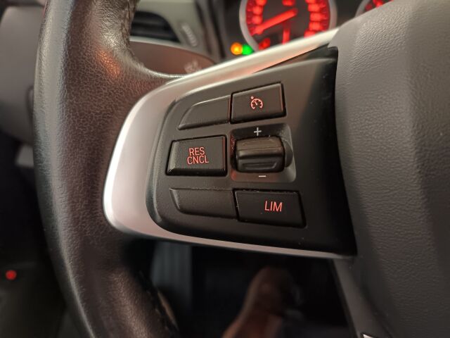 BMW 225 2018 F45 Active Tourer 225xe A Business**NELIKKO LATATTAVA HYBRIDI**