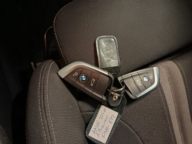 BMW 225 2018 F45 Active Tourer 225xe A Business**NELIKKO LATATTAVA HYBRIDI**