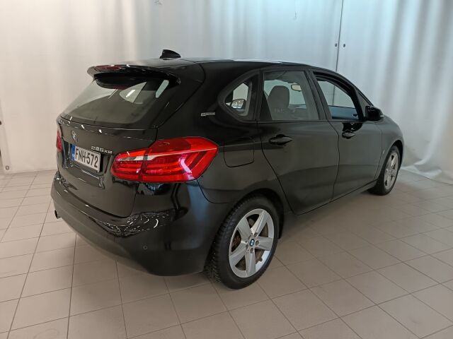 BMW 225 2018 F45 Active Tourer 225xe A Business**NELIKKO LATATTAVA HYBRIDI**
