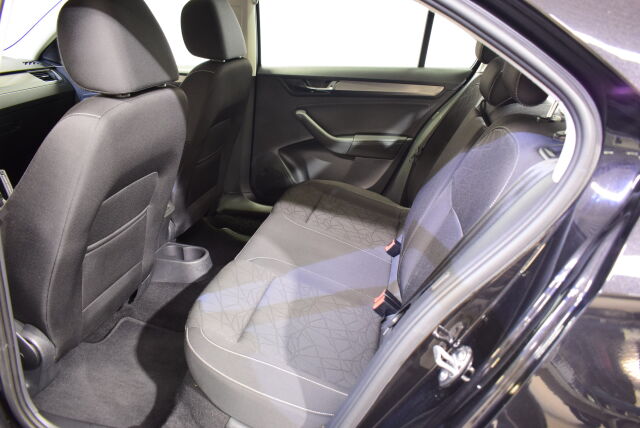 Skoda Rapid 2019 1,0 TSI 110 Clever DSG Autom. * Vähän ajettu yksilö* Jakohihna just vaihdettu*