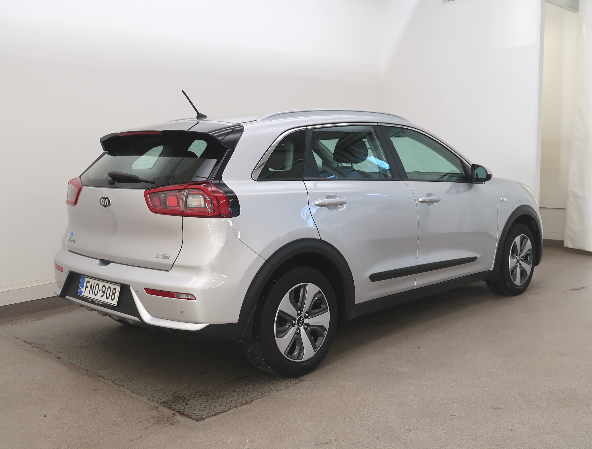 Kia Niro 1,6 GDI Hybrid LX DCT 2018, kuva 4/11
