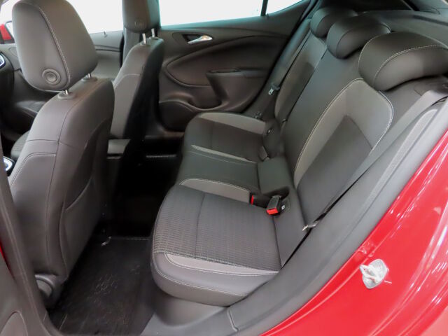 Opel Astra 2021 5-ov Ultimate Innovation 145 Turbo A