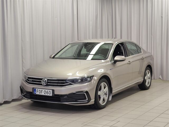 VOLKSWAGEN Passat 2019 Sedan GTE Plug-In Hybrid 160 kW DSG-automaatti