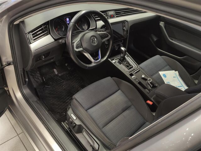 VOLKSWAGEN Passat 2019 Sedan GTE Plug-In Hybrid 160 kW DSG-automaatti