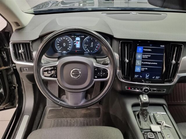 VOLVO V90 2017 D3 Momentum aut / ACC / Keyless / Tutka / Webasto