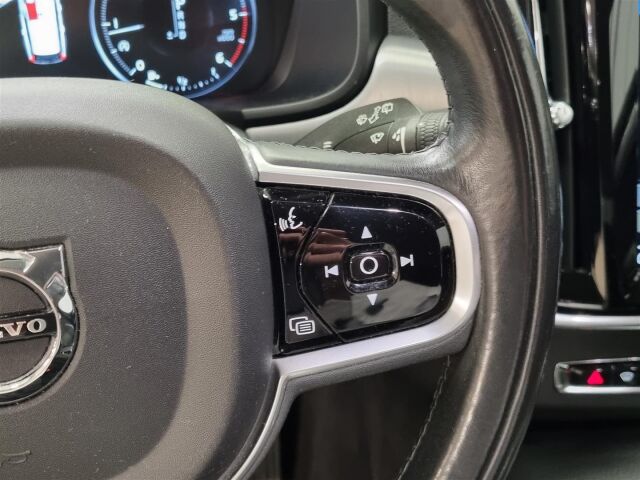 VOLVO V90 2017 D3 Momentum aut / ACC / Keyless / Tutka / Webasto
