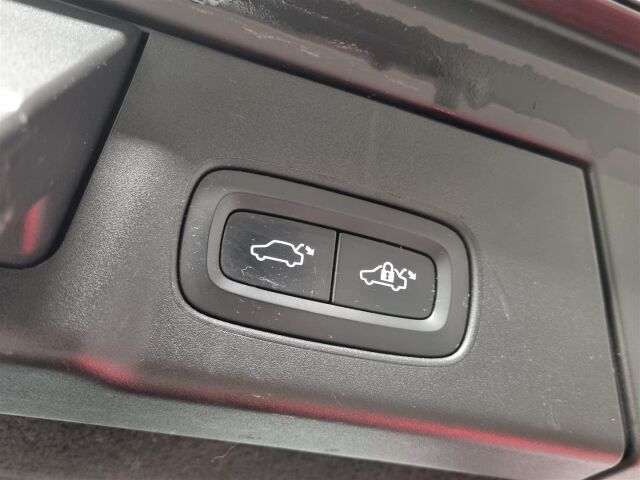 VOLVO V90 2017 D3 Momentum aut / ACC / Keyless / Tutka / Webasto