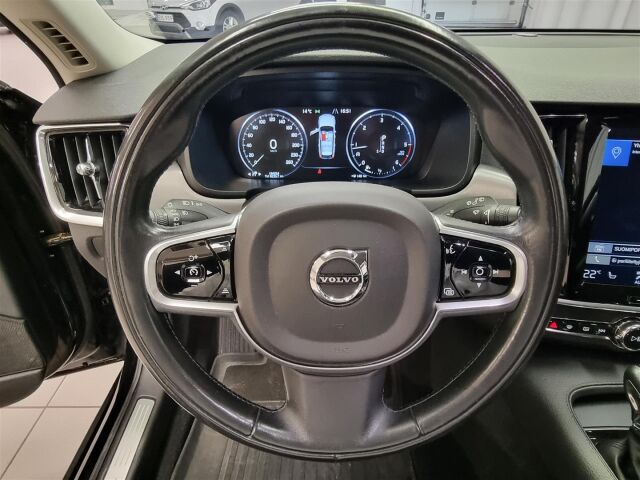 VOLVO V90 2017 D3 Momentum aut / ACC / Keyless / Tutka / Webasto