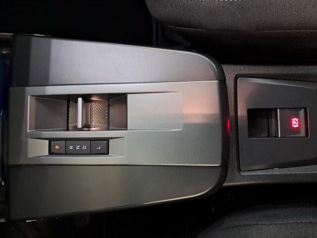 Opel Frontera 2025 Launch Edition Hybrid 145 Automaatti