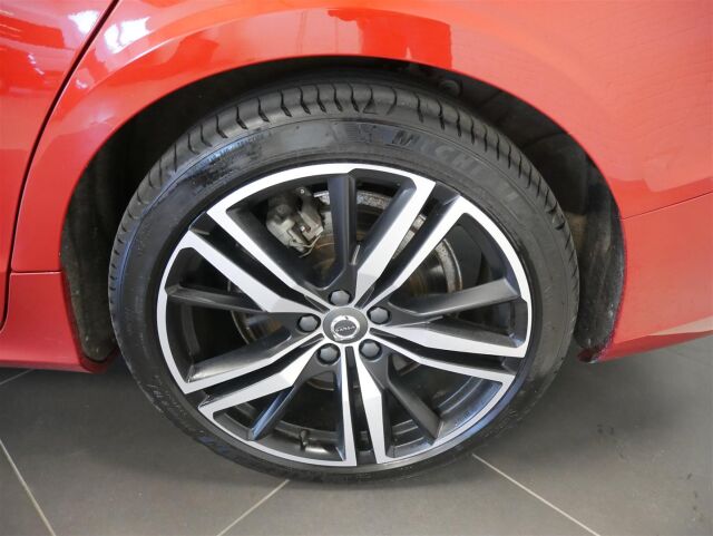 VOLVO V60 2021 T8 TwE AWD R-Design Edition aut. 1-omisteinen, huoltosopimus voimassa! Takuu!