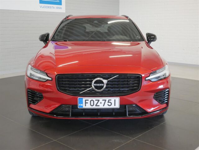 VOLVO V60 2021 T8 TwE AWD R-Design Edition aut. 1-omisteinen, huoltosopimus voimassa! Takuu!