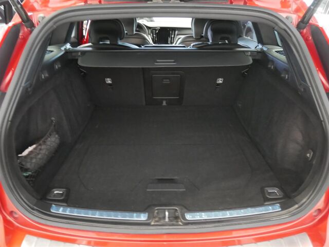 VOLVO V60 2021 T8 TwE AWD R-Design Edition aut. 1-omisteinen, huoltosopimus voimassa! Takuu!