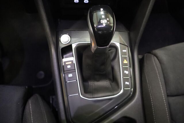 VOLKSWAGEN Tiguan 2022 Style eHybrid 180 kW DSG-automaatti  Varattu 5.5.2025 asti!