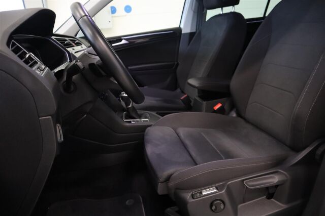 VOLKSWAGEN Tiguan 2022 Style eHybrid 180 kW DSG-automaatti  Varattu 5.5.2025 asti!