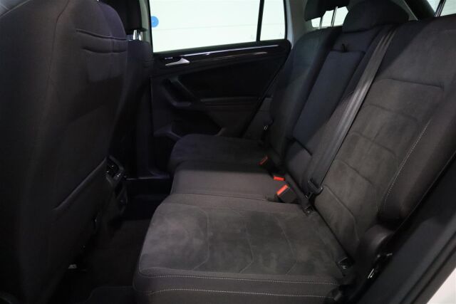 VOLKSWAGEN Tiguan 2022 Style eHybrid 180 kW DSG-automaatti  Varattu 5.5.2025 asti!