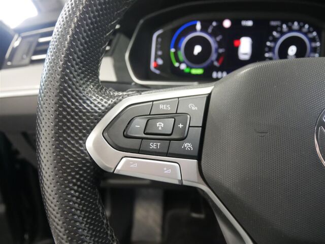 Volkswagen Passat 2022 Variant GTE Business Plug-In Hybrid 160 kW DSG-automaatti