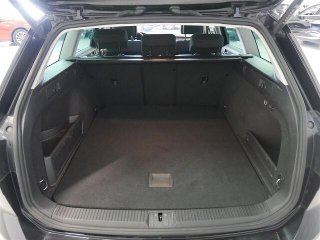 Volkswagen Passat 2022 Variant GTE Business Plug-In Hybrid 160 kW DSG-automaatti