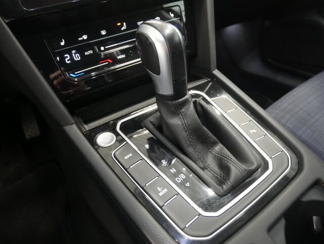 Volkswagen Passat 2022 Variant GTE Business Plug-In Hybrid 160 kW DSG-automaatti