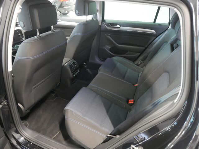 Volkswagen Passat 2022 Variant GTE Business Plug-In Hybrid 160 kW DSG-automaatti