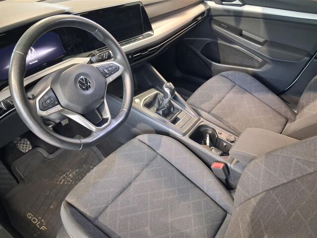 VOLKSWAGEN Golf 2022 Comfort 1,0 TSI 81 kW