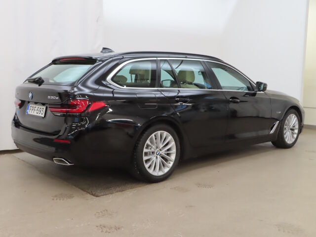 BMW 530 2022 G31 Touring 530e xDrive A Charged Edition Plug-In Hybrid