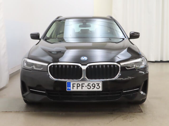 BMW 530 2022 G31 Touring 530e xDrive A Charged Edition Plug-In Hybrid