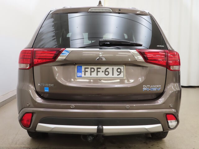 Mitsubishi Outlander PHEV 2015 Business 4WD 5P