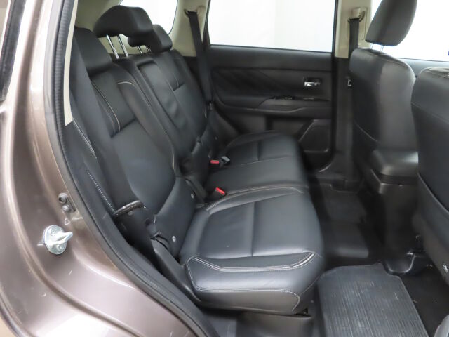 Mitsubishi Outlander PHEV 2015 Business 4WD 5P