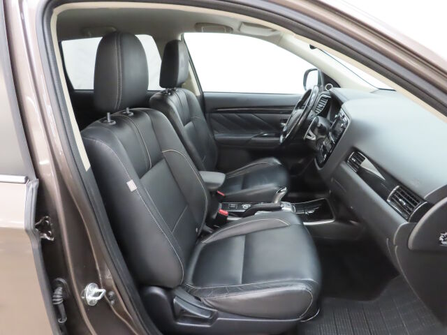 Mitsubishi Outlander PHEV 2015 Business 4WD 5P