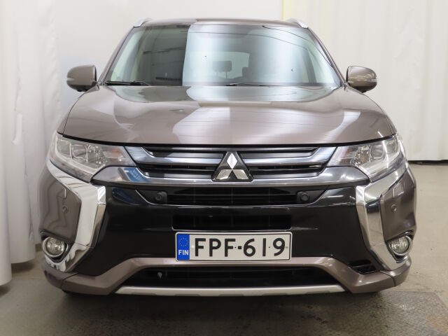 Mitsubishi Outlander PHEV 2015 Business 4WD 5P