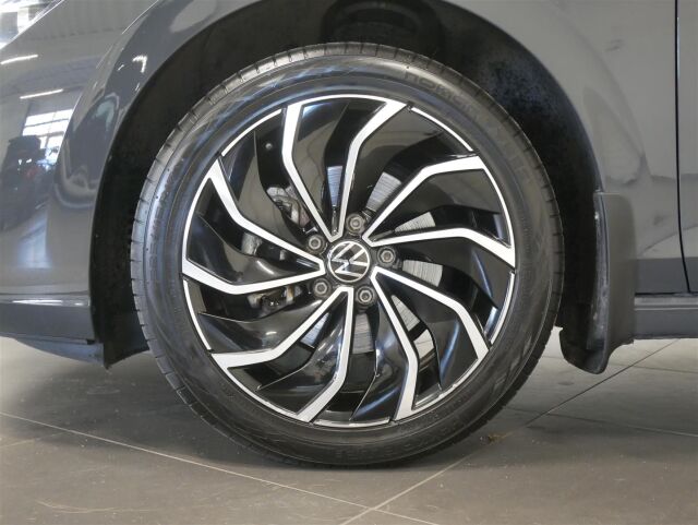 VOLKSWAGEN Golf 2020 First Edition Style 1,5 eTSI 110 kW (MHEV) DSG-automaatti