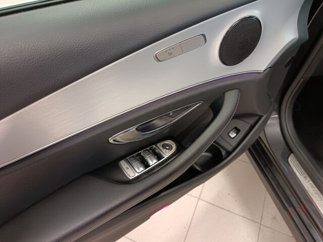 MERCEDES-BENZ E 2020 300 de 4MATIC A Business Avantgarde EQ Power
