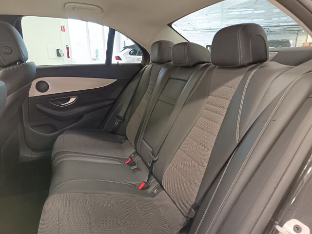 MERCEDES-BENZ E 2020 300 de 4MATIC A Business Avantgarde EQ Power