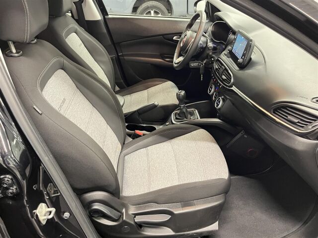 FIAT Tipo 2021 CROSS 1.0 100hv MT HB CityCross, 1-omisteinen, suomiauto, hyvillä varusteilla!