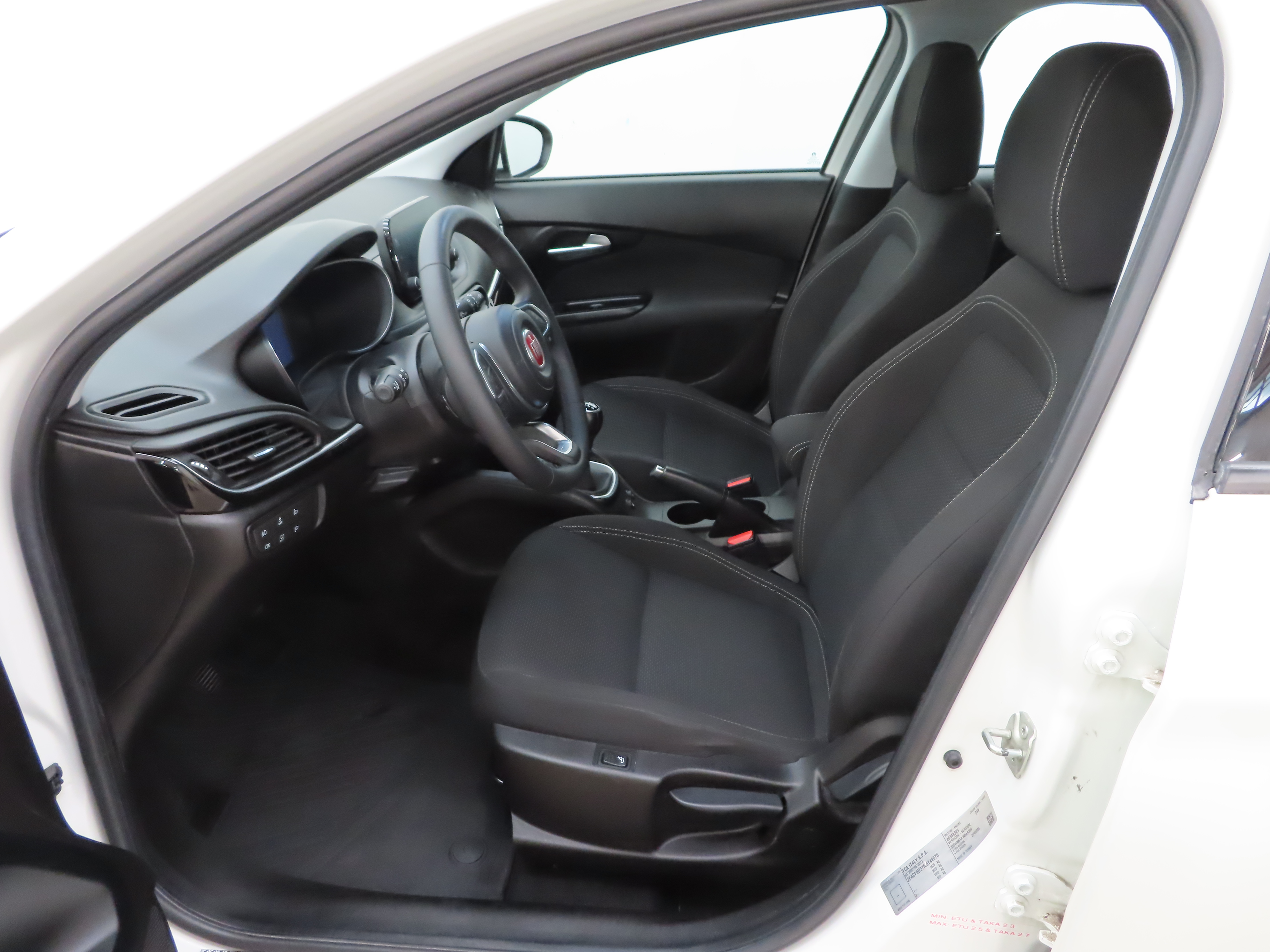 Fiat Tipo SW 1.0 100hv MT Launch Edition 2021, kuva 7/11