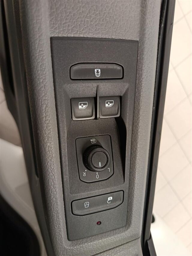 Volkswagen Caravelle 2023 Comfortline pitkä 2,0 TDI 110 kW