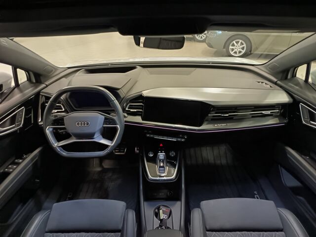 AUDI Q4 e-tron 2023 50 e-tron quattro Sportback**HÄVYTTÖMÄN HUIKEILLA VARUSTEILLA**