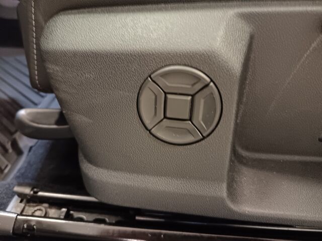 AUDI Q4 e-tron 2023 50 e-tron quattro Sportback**HÄVYTTÖMÄN HUIKEILLA VARUSTEILLA**