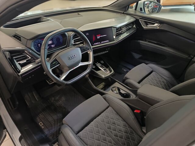 AUDI Q4 e-tron 2023 50 e-tron quattro Sportback**HÄVYTTÖMÄN HUIKEILLA VARUSTEILLA**