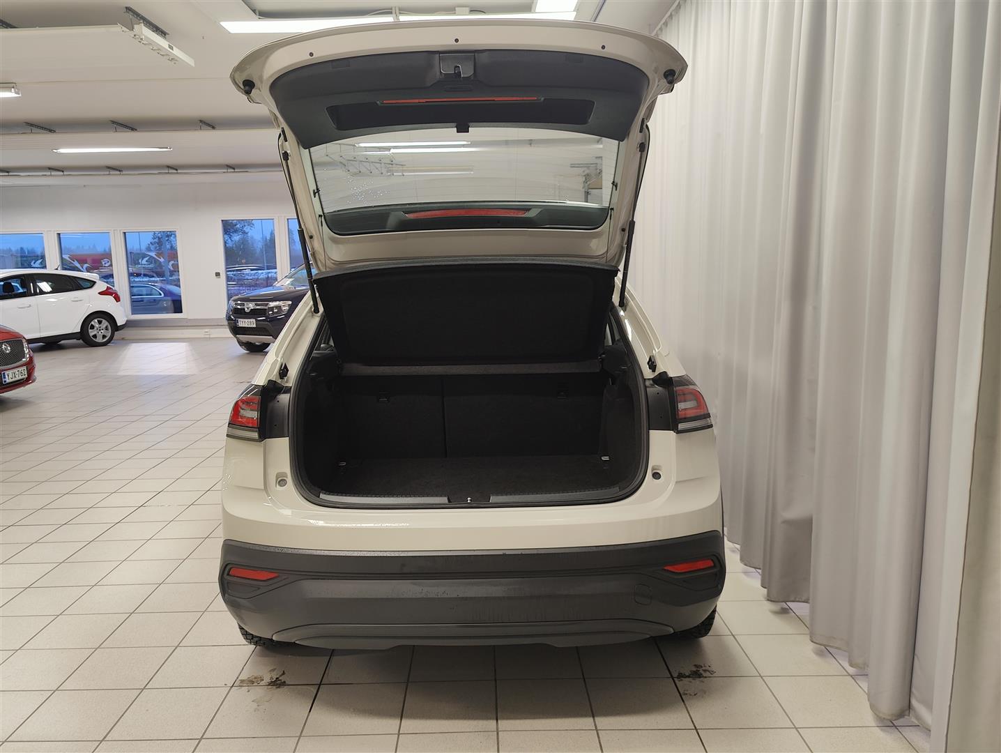 Volkswagen Taigo Comfort 1,0 TSI 70 kW 2023, kuva 6/15