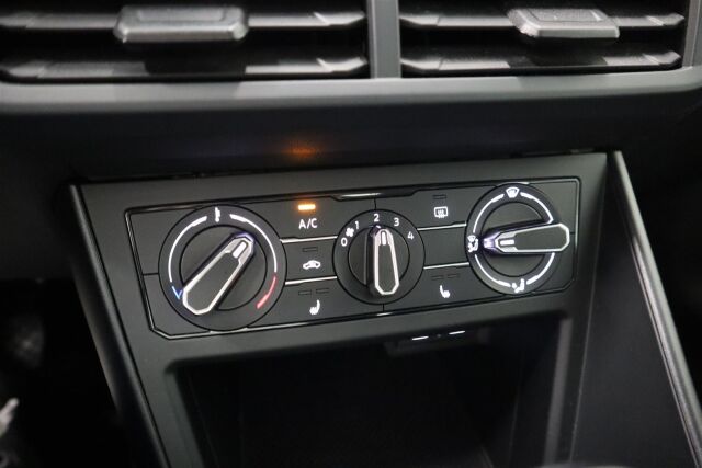 VOLKSWAGEN Taigo 2023 Comfort 1,0 TSI 70 kW