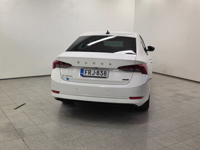 SKODA Octavia 2023 1.0 TSI Style eTEC DSG Autom.