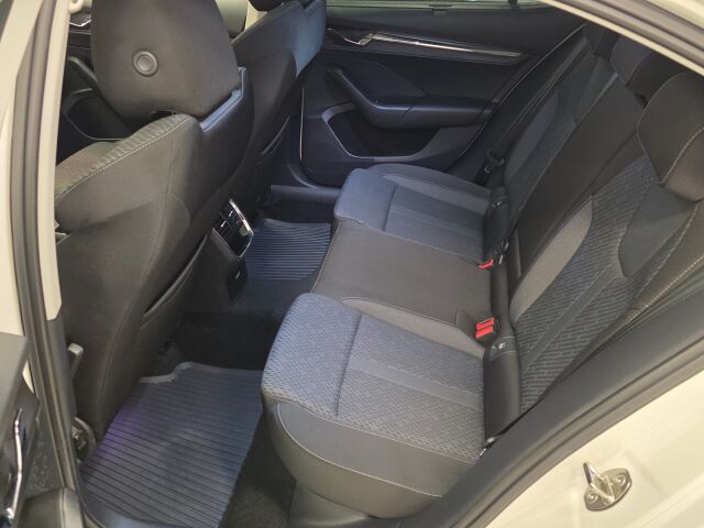 SKODA Octavia 2023 1.0 TSI Style eTEC DSG Autom.