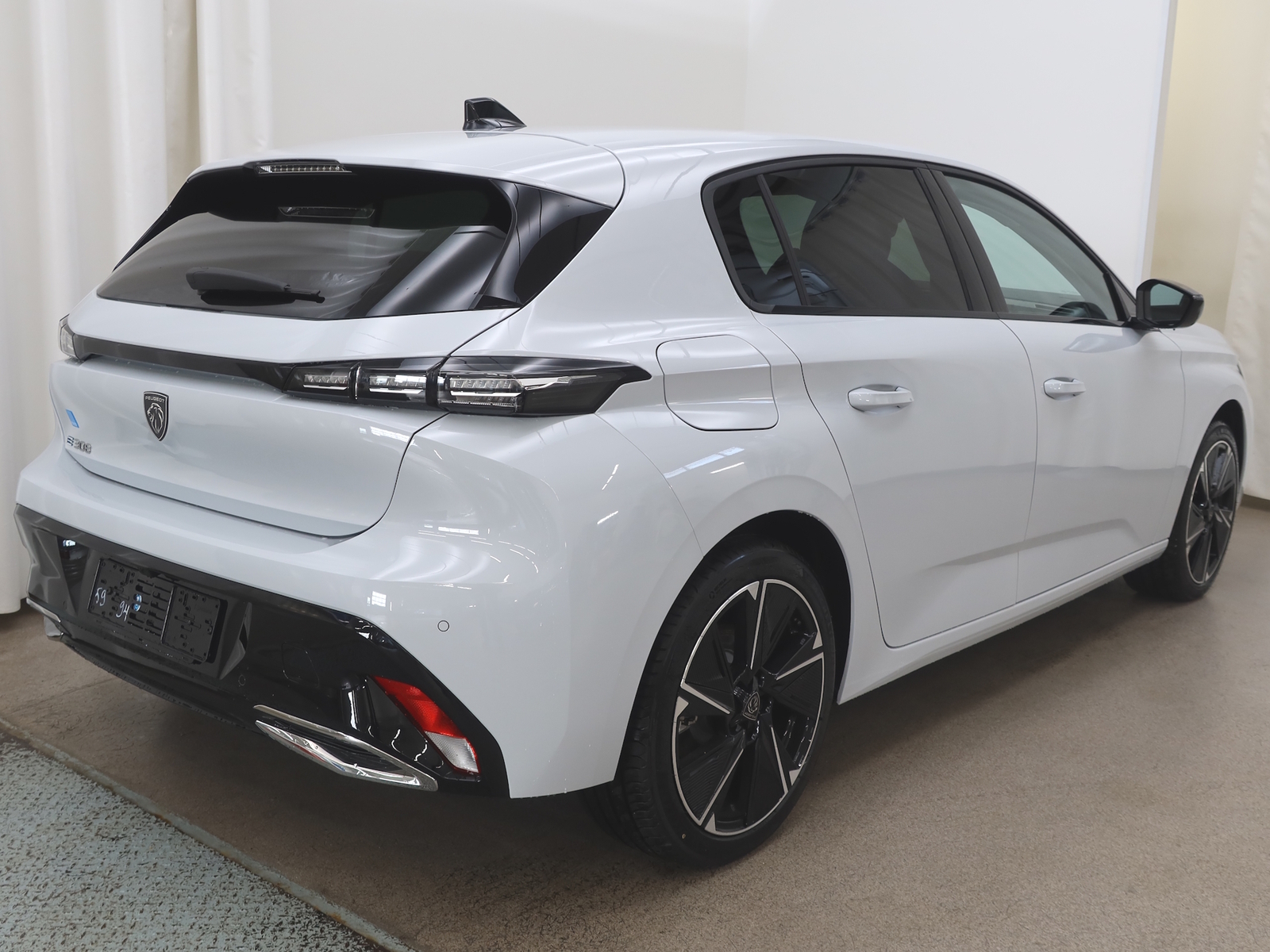 Peugeot e-308 2024, kuva 3/9