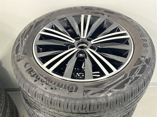 VOLKSWAGEN TIGUAN 2023 Style Business eHybrid 180 kW DSG-automaatti, 1-omisteinen, lasikatto, takuu! Vähän ajettu yksilö!