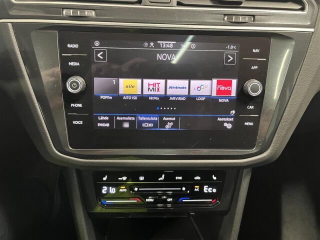 VOLKSWAGEN TIGUAN 2023 Style Business eHybrid 180 kW DSG-automaatti, 1-omisteinen, lasikatto, takuu! Vähän ajettu yksilö!