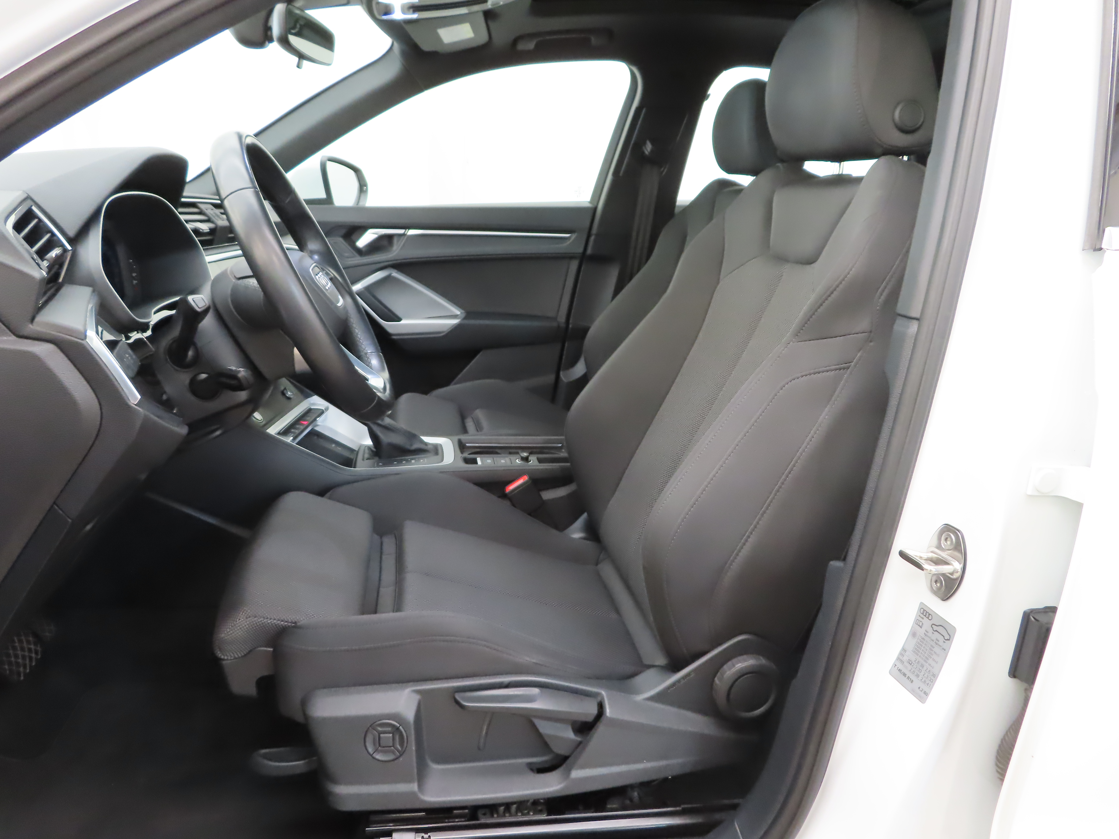 Audi Q3 2024, kuva 6/10