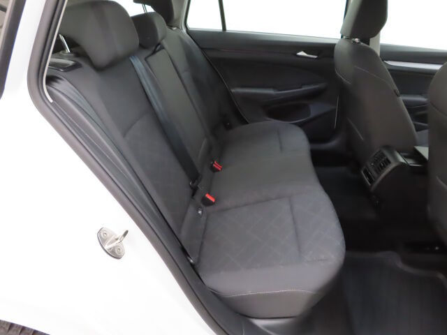 Volkswagen Golf 2023 Variant Comfort Business 1,0 eTSI 81 kW DSG-automaatti