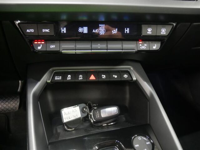 AUDI A3 2024 Sedan 30 TFSI