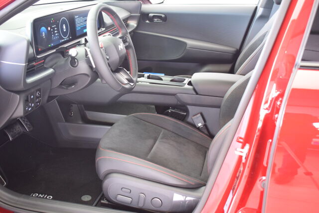Hyundai IONIQ 6 2026 84 kWh 325 hv AWD Premium Launch Edition